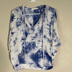 Tye dyed pullover size large,soft material with hood Ginger G